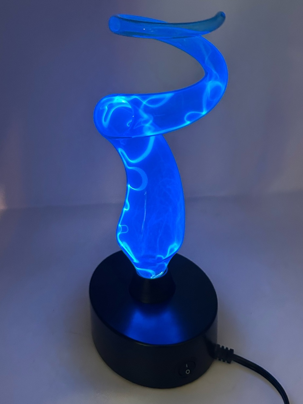 1st $70 offer gets it
LumiSource Mini Electra Plasma Lamp Vintage 2002 12 in - Picture 10 of 12